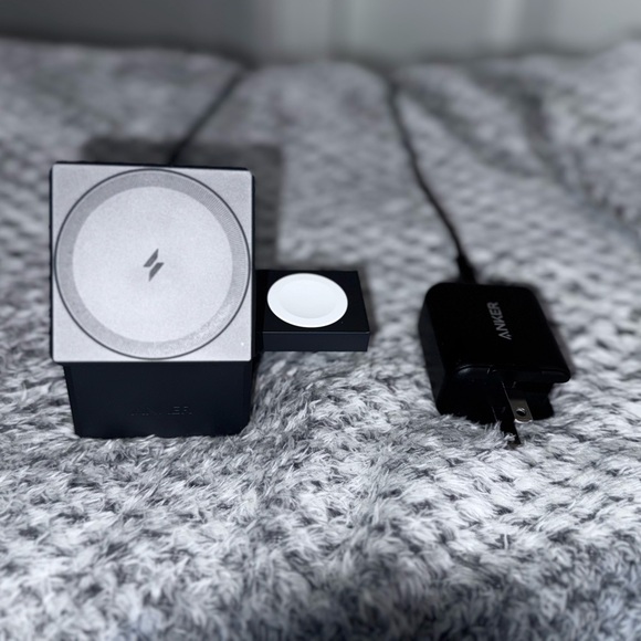 Anker MagSafe Charger Stand - www.disolcolor.com